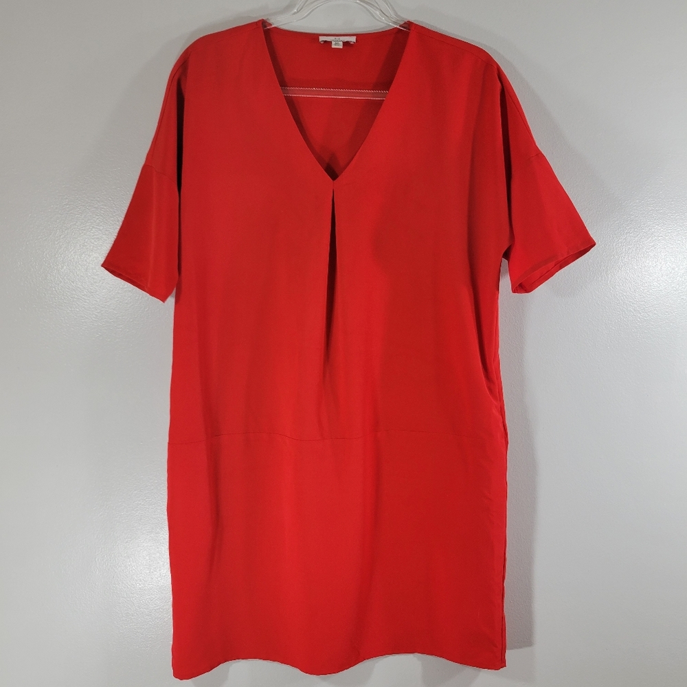 H HALSTON red 'V' neck short sleeve knee length versatile shift dress pockets